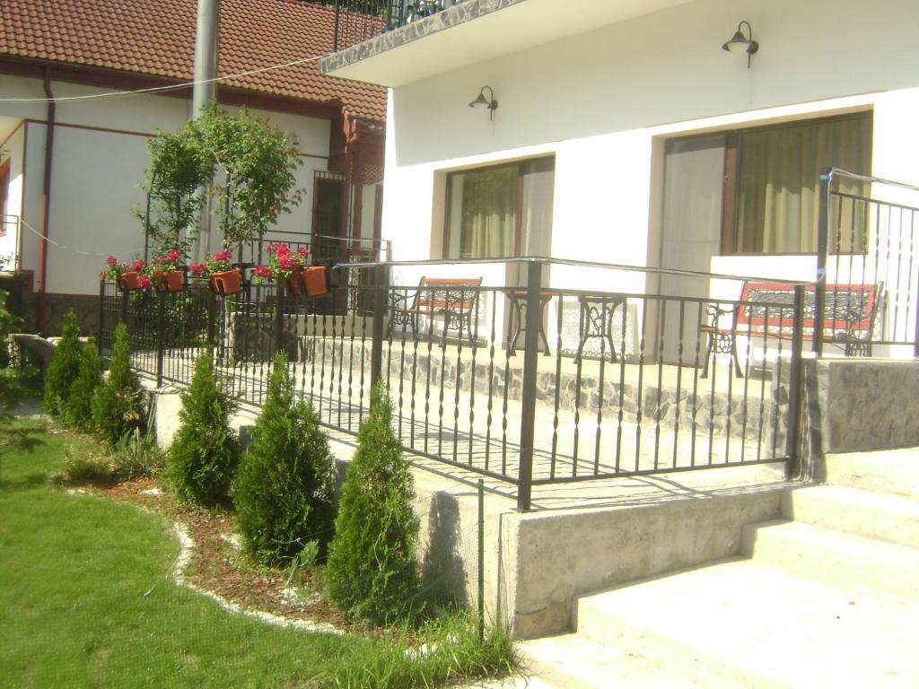 Pension Casa Natura Baile Herculane Exterior photo